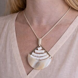 Boho Cream and Gold Shell Pendant Necklace